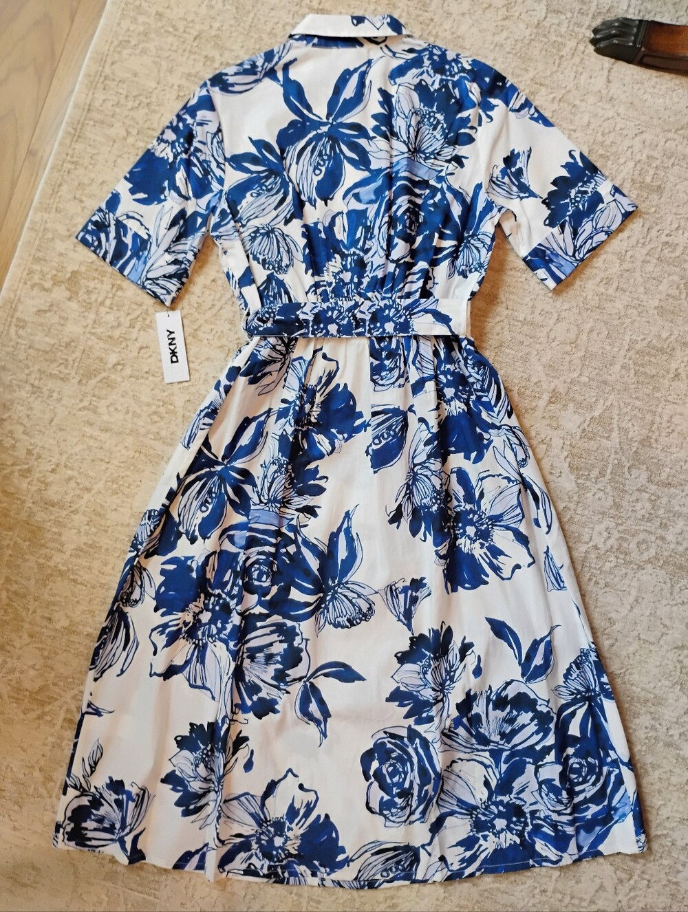 NWT 4 DKNY Blue And White Abstract Floral Short Sleeve Midi Shirt Dress NEW - Picture 2 of 10